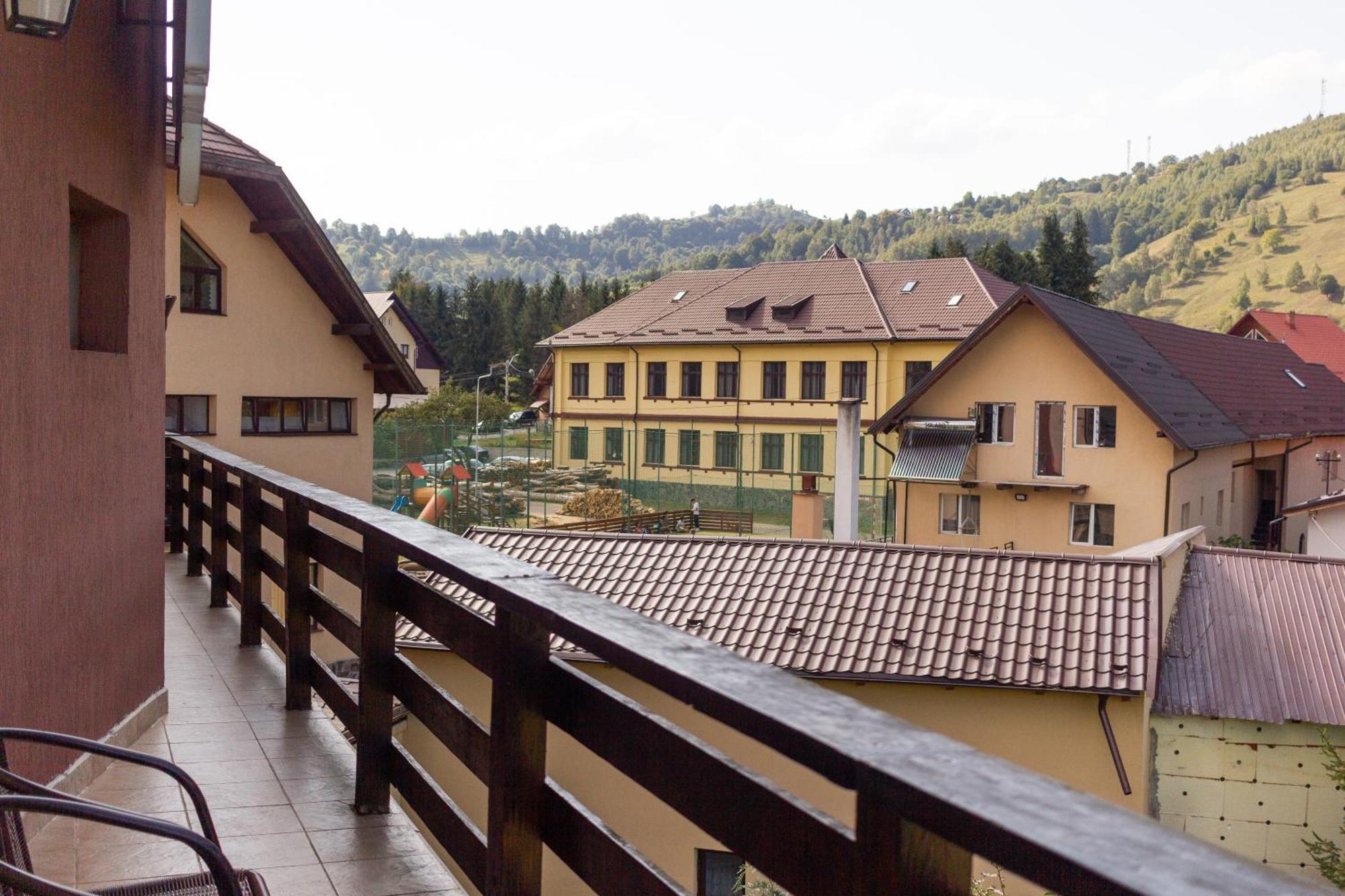 Pensiunea Arinul Moieciu de Jos Exterior foto